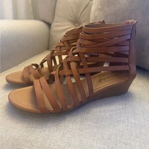 American Eagle Outfitters Tan Strappy Wedges Gladiator Style, size 7